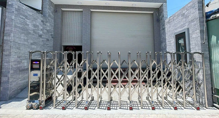 cổng xếp inox 201